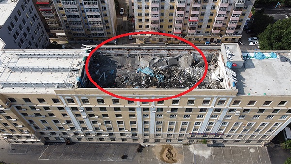 哈爾濱一辦公樓頂層坍塌！已致2死7傷，建筑安全應(yīng)該如何防范？